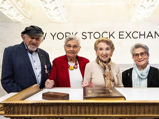 מחווה היסטורית בוול סטריט: שורדי שואה ובכירי ההייטק הישראלי נעלו את המסחר בניו יורק