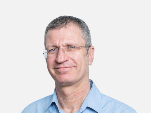 אלון גלזר על ההפרדה הצפויה של כ.א.ל מדיסקונט והאם החששות ממיתון יתגלגלו לבנקים